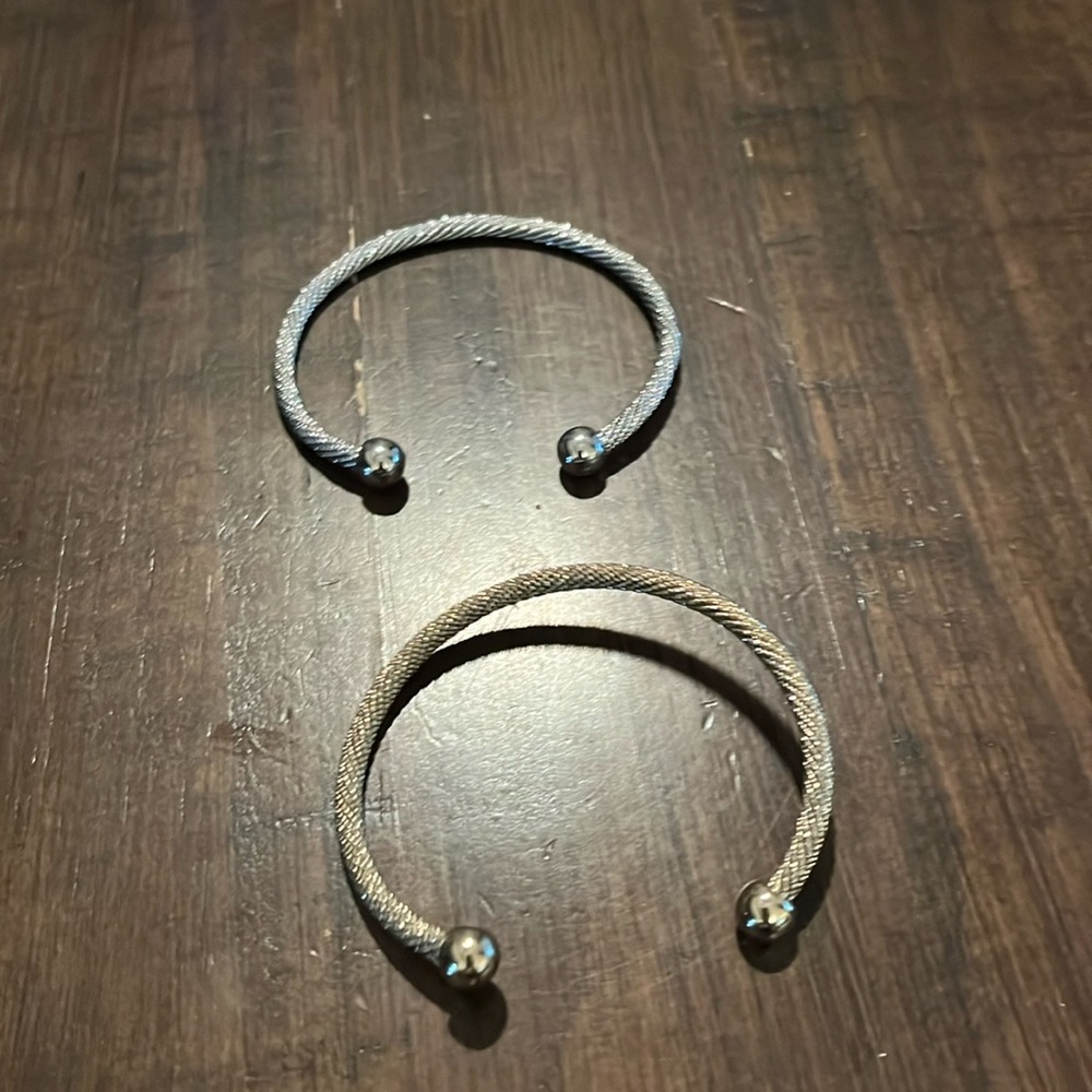 BANANA REPUBLIC CUFF BRACELET SET